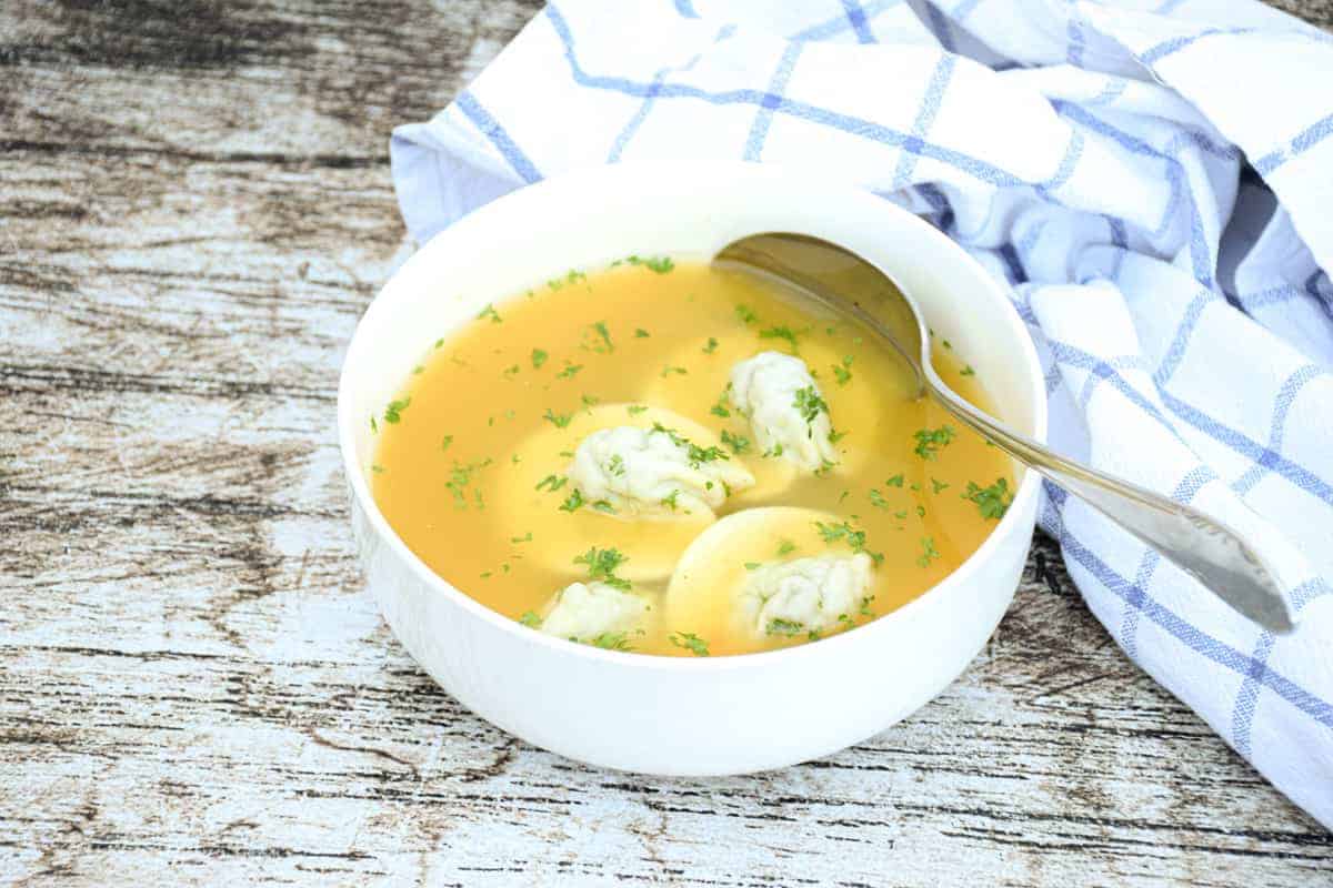 SchlickkrapferlNudl_Klare_Suppe